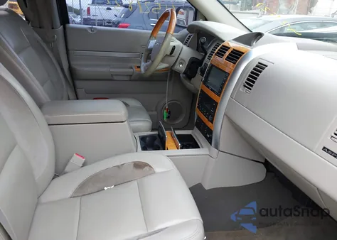 2008 Chrysler Aspen Limited из США, поврежденный, VIN 1A8HW582X8F145794